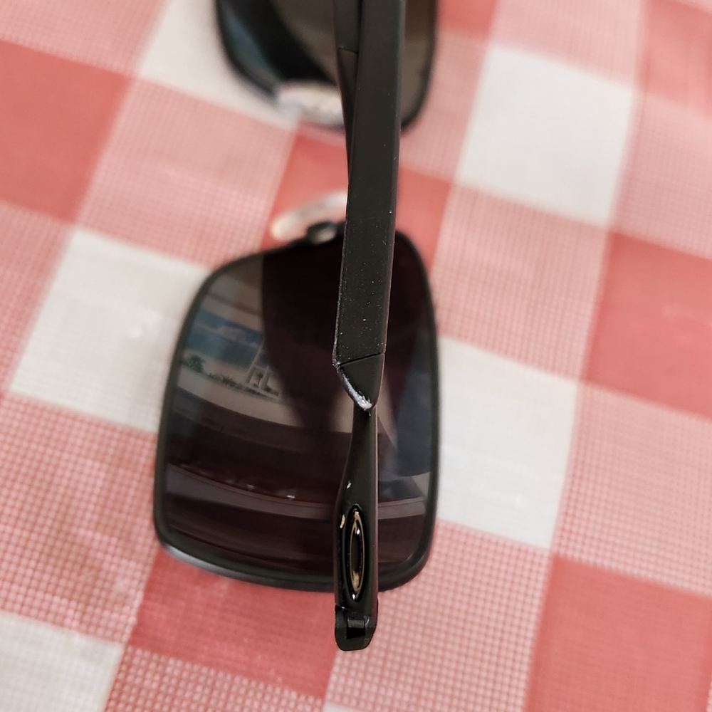 Oakley square wires black sunglass